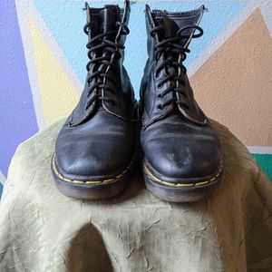 Dr. Marten boots
